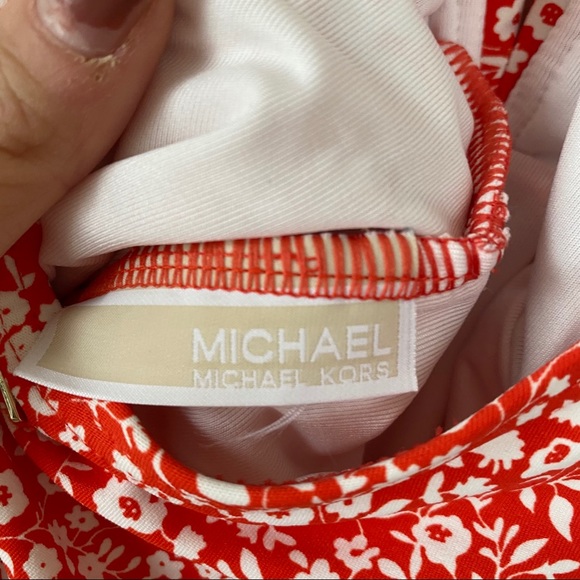 Michael Kors Floral Deep V-Twist Halter One-Piece - Picture 13 of 13